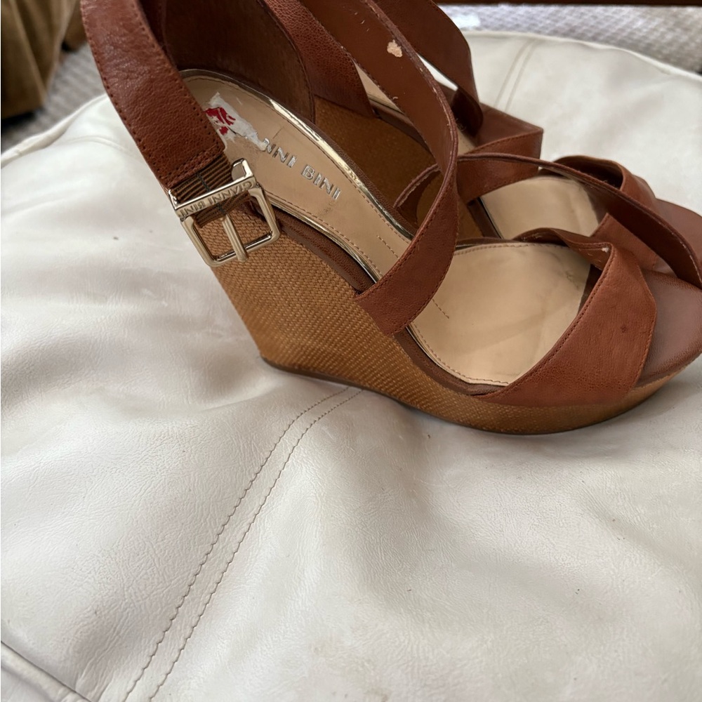 Gianni Bini Wedge Sandals Womens 6.5M  Brown Leather Strappy Slingback